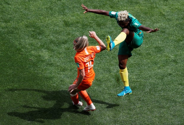 Netherlands 3 1 Cameroon